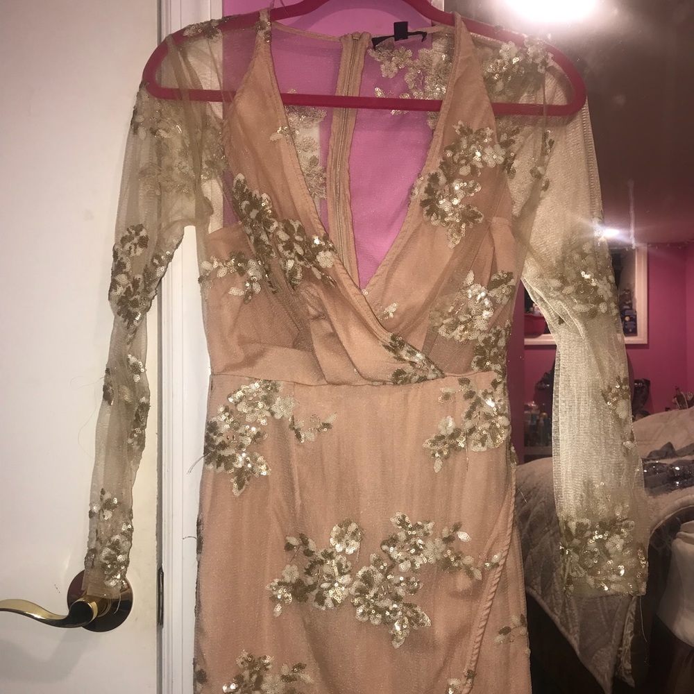 Missguided short gold dress size 4 (small)